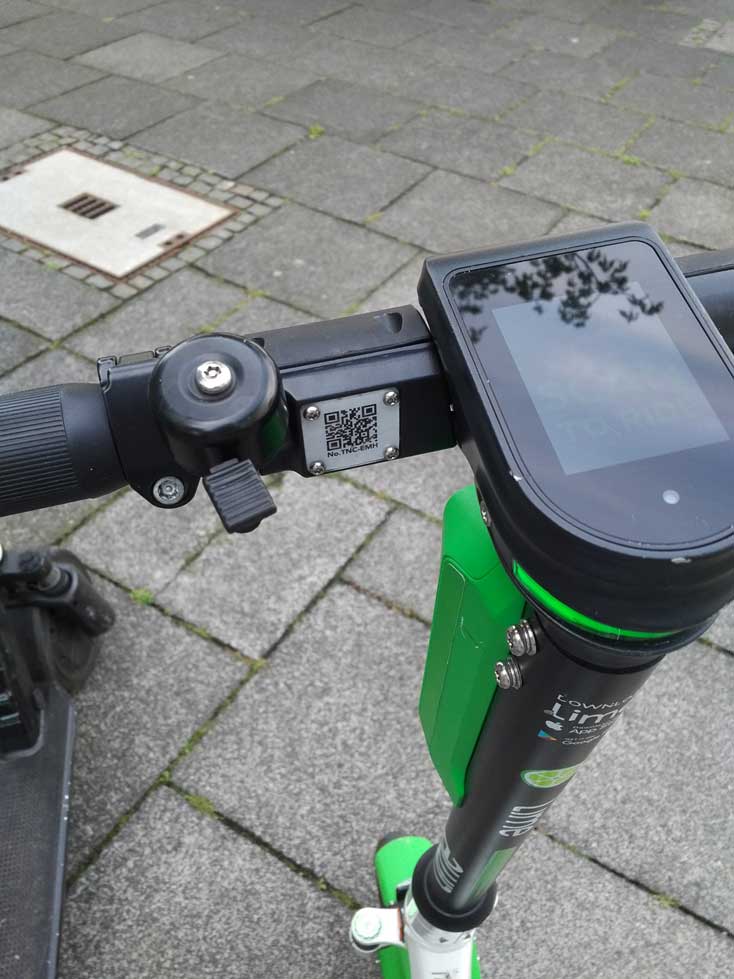 Klingel an einem lime E-Scooter in Bonn