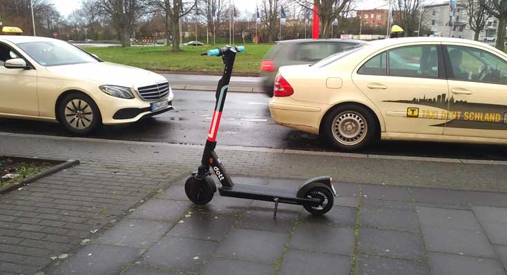 Ein Dott E-Scooter in Bonn